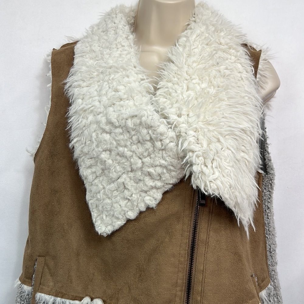 Two Sisters Multi texture Vest medium EUC - Picture 2 of 12